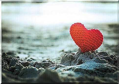 Crochet heart on the beach