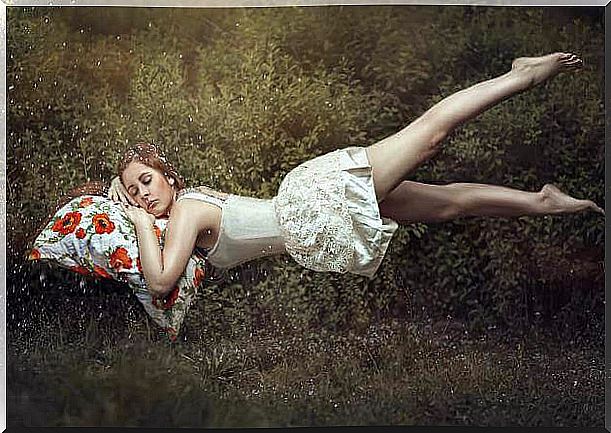 woman-sleeping-floating